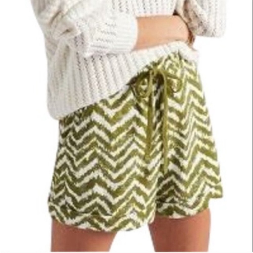 Women's Olive Chevron Drawstring Shorts